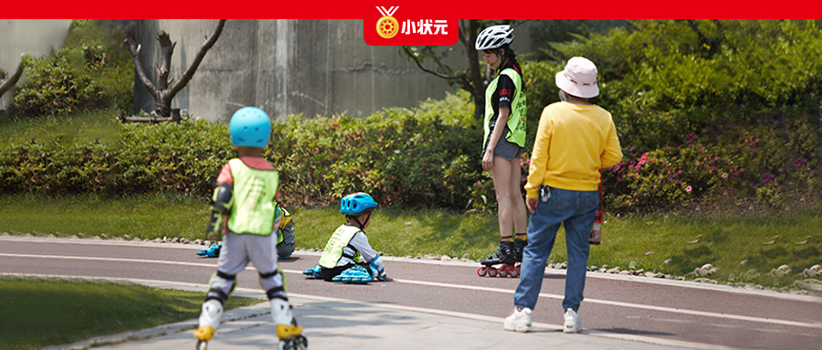 孩子轮滑学习慢，问题多半出在鞋上，别傻傻分不清平花鞋和休闲鞋