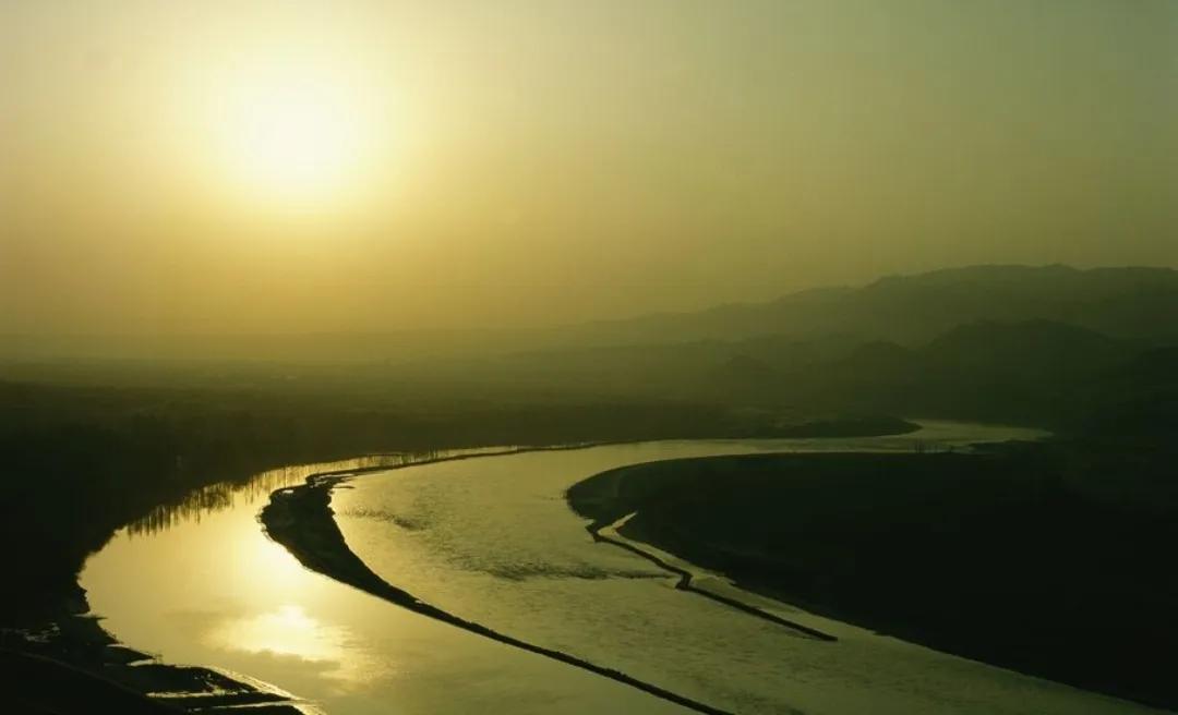 黄河儿女上火车,黄河儿女小说简介