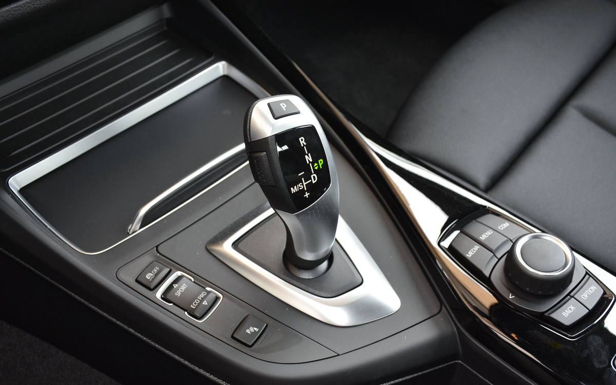 最值得买的四门轿跑宝马,全新四系宝马双门轿跑车