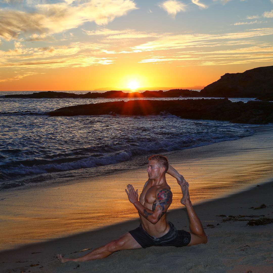 50-60岁男士练瑜伽,男士练瑜伽的好处有哪些