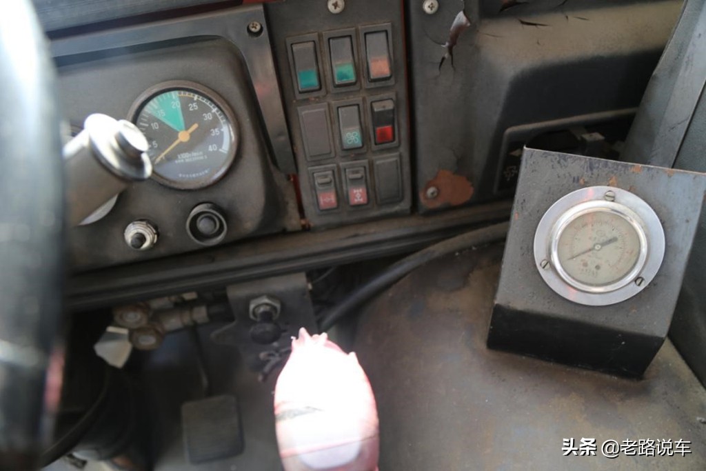 斯太尔血脉超级少见的黄河牌JN3261公铁两用卡车