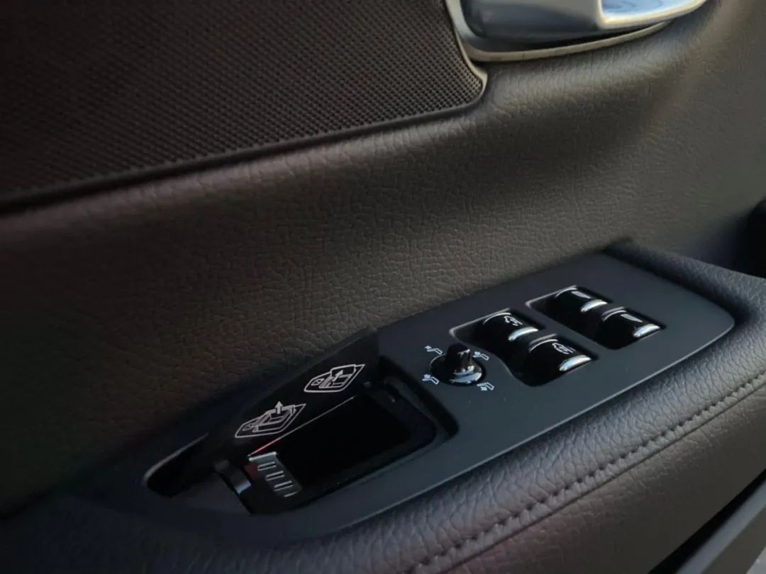 沃尔沃s90智逸豪华2022款使用说明,沃尔沃s90t8混动版2022款缺陷