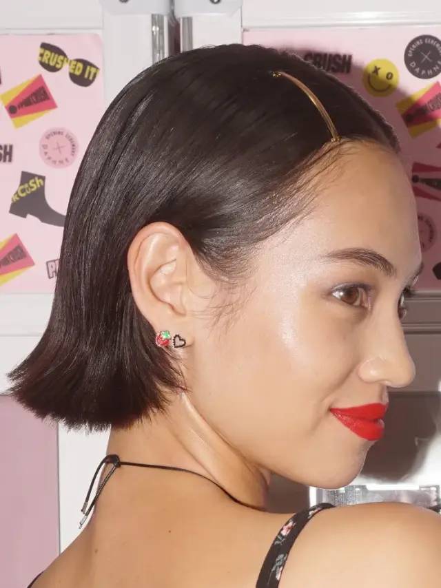 嘴凸的女生其实也很好看,凸嘴女生怎么微笑好看