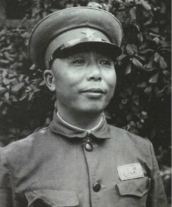 1961年陈赓在上海病逝，郭化若闻讯立即赶到上海：*长首**，我来迟了