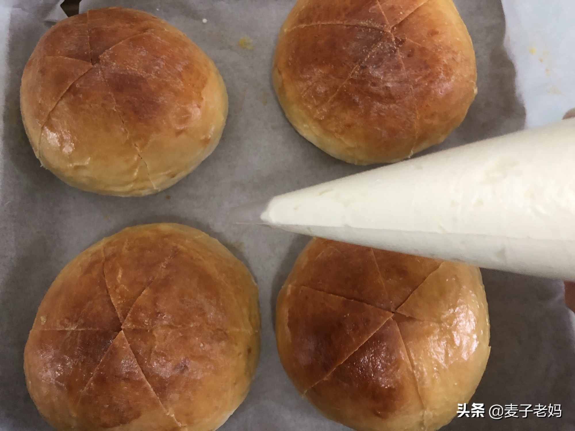 风靡韩国的网红面包,不用烤箱烤简单又方便的拉丝面包