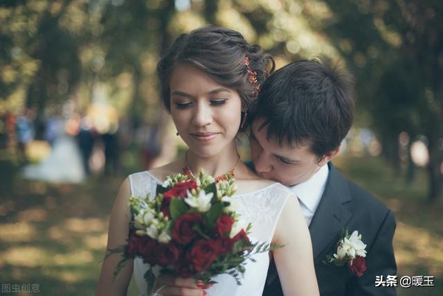 老婆和红颜的区别总结得很精辟,妻子与红颜知己