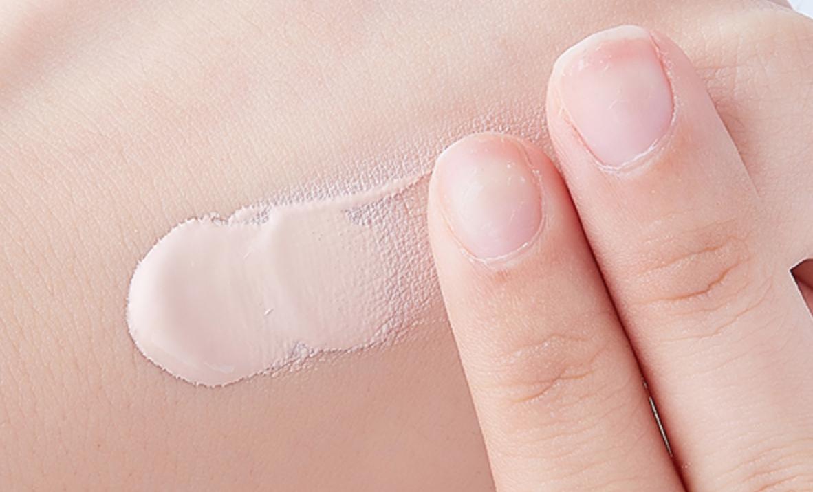 40岁干性皮肤有斑适合的平价粉底,粉底推荐混干皮平价持妆不暗沉