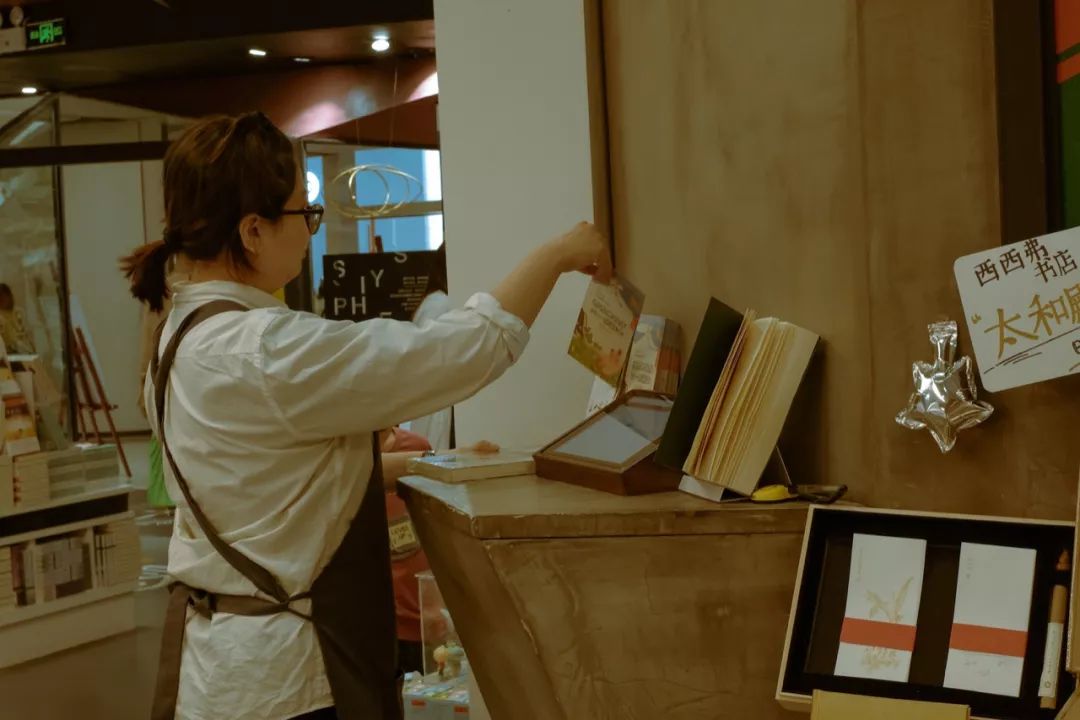 我和男朋友一起上班,我和男朋友在同一家公司实习