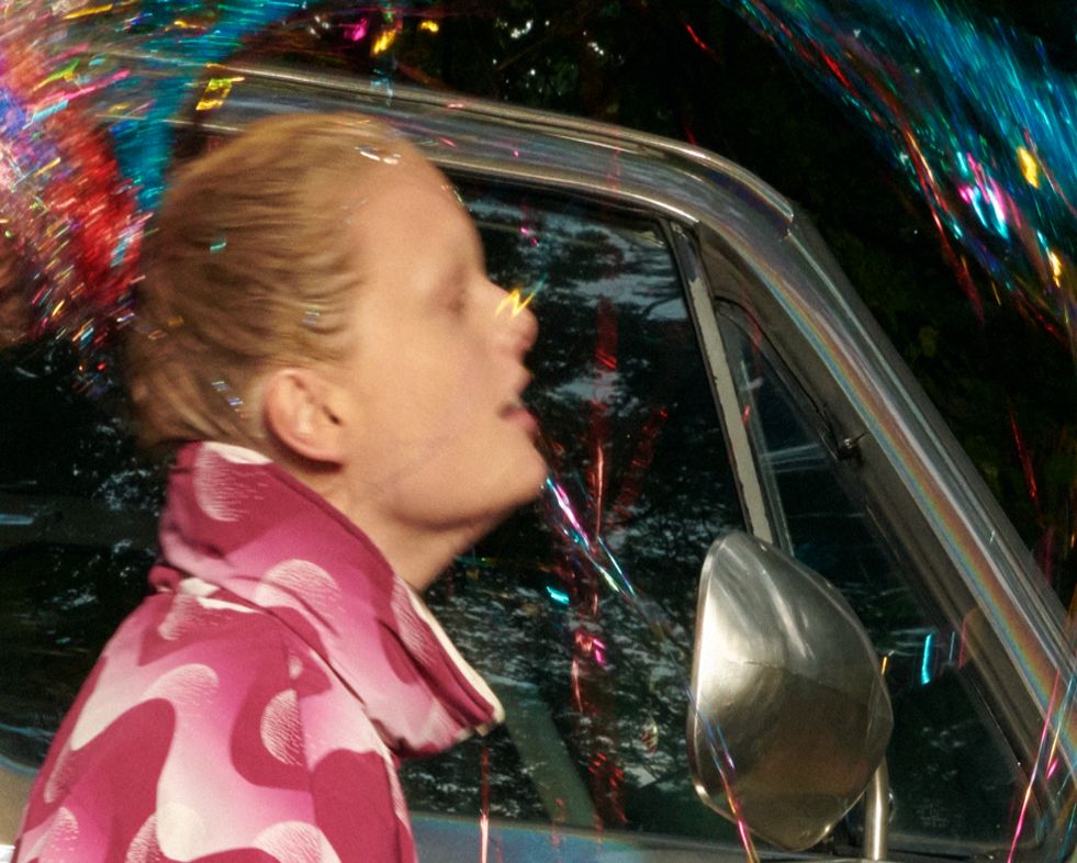 安踏新系列发布,30-35岁安踏