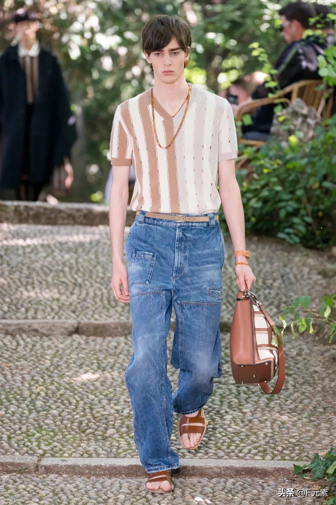 fendi2022春夏男装系列包款,fendi2020秋冬男装秀设计理念