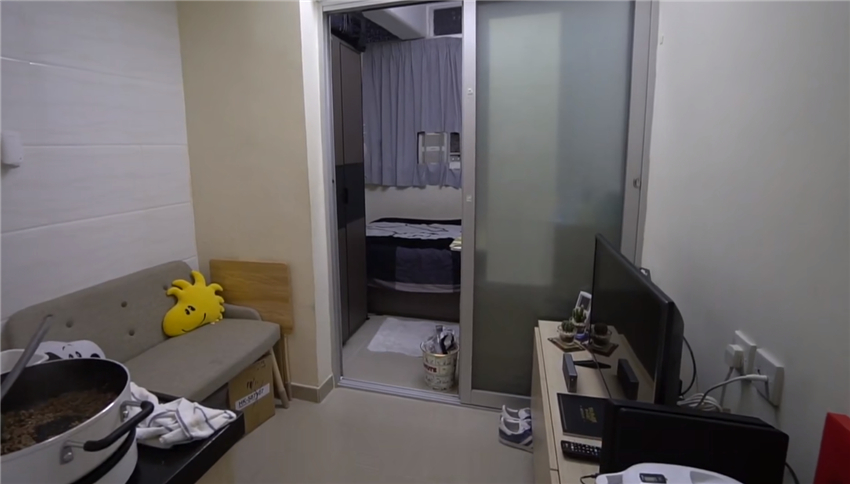 香港小夫妻搬迁,香港夫妻搬电脑桌