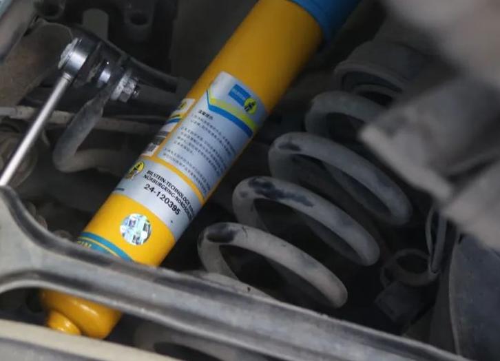 怪兽修车老车翻新,宝马e90325i