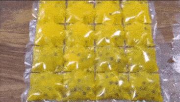 绿色冰块吃起来嘎嘣脆清凉解暑,冰块解暑神器