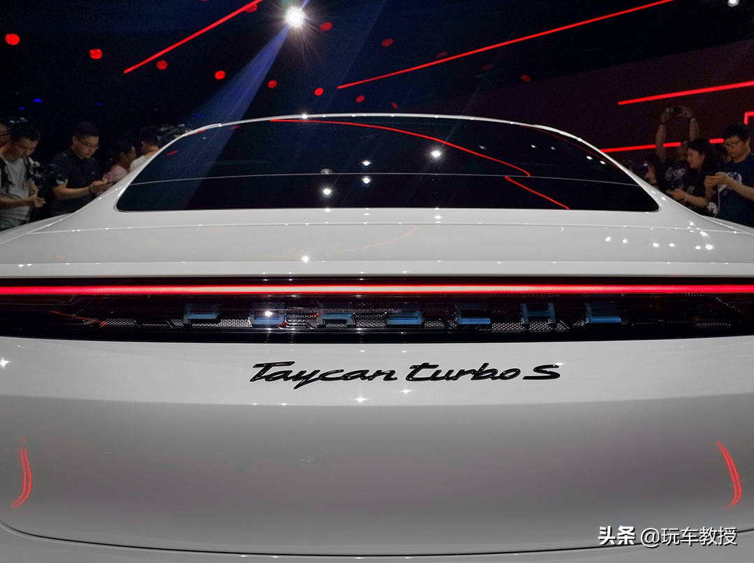 taycan保时捷让超跑进入电动时代,保时捷电动taycan4s报价