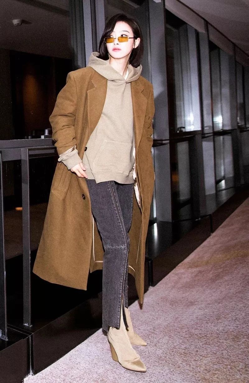 双面呢大衣穿出高级感的话术,秋冬格子大衣如何穿出高级感