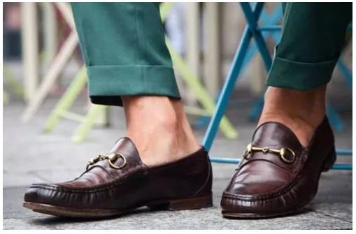 分享一个鞋子磨脚的小技巧,关于鞋的这几个小技巧你知道几个