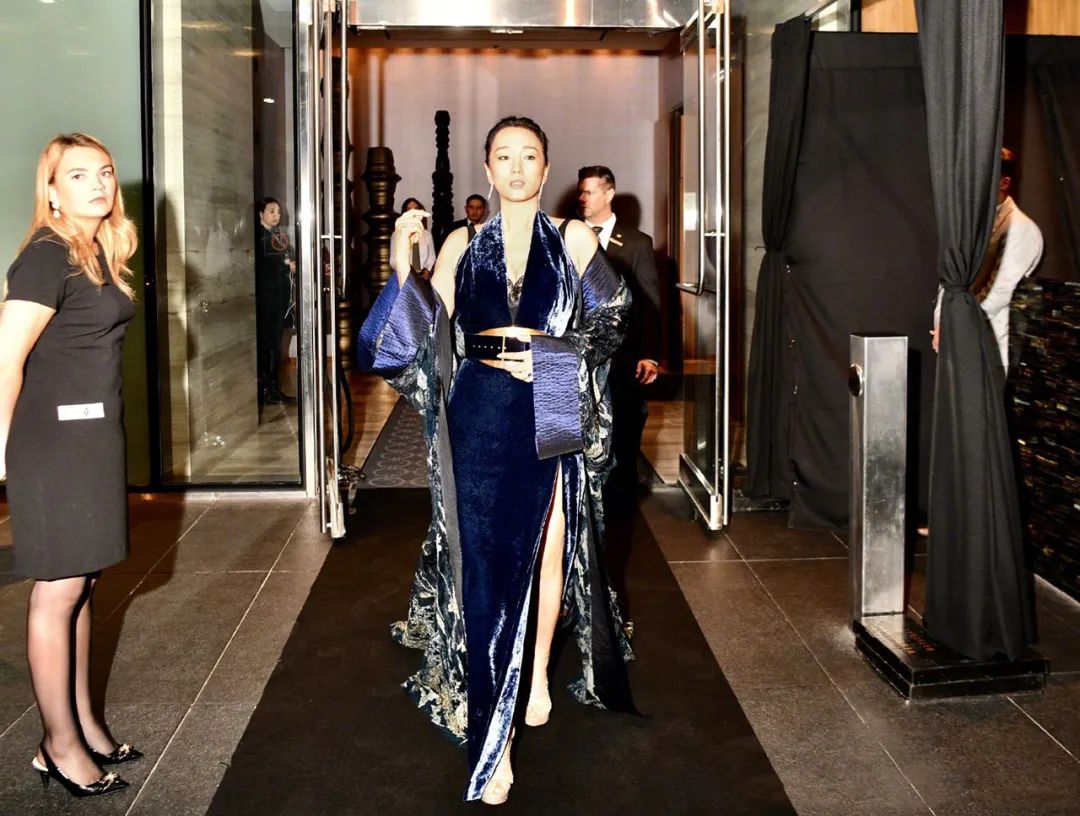 女明星穿eliesaab高定,eliesaab高定给明星穿收费吗