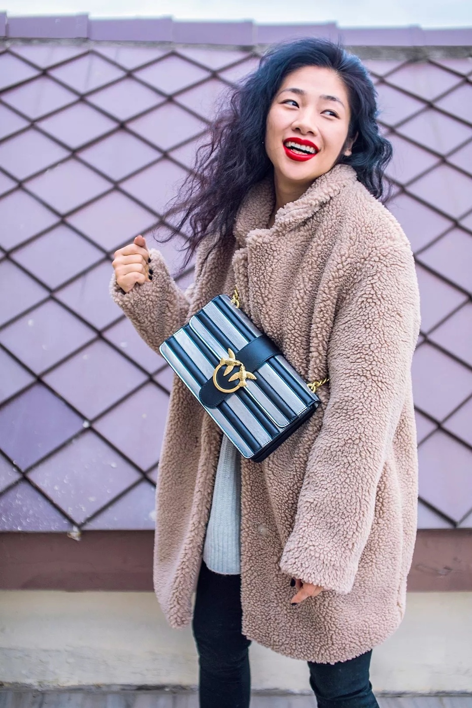 冬天女明星穿羽绒服的搭配,穿搭奇怪的明星