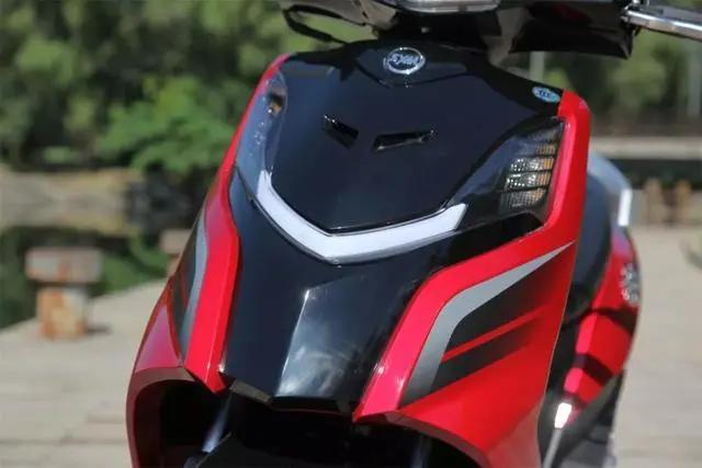 三阳出新款,三阳最新款350踏板双缸