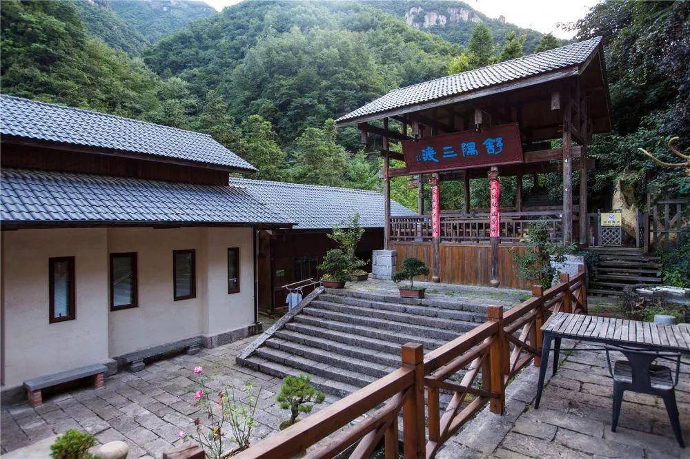 “快乐肥宅水2.0”——龙井峡漂流湿身趴！快来浪一“夏”