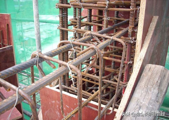 施工现场钢筋安装绑扎通病案例,钢筋质量通病基础知识培训讲义