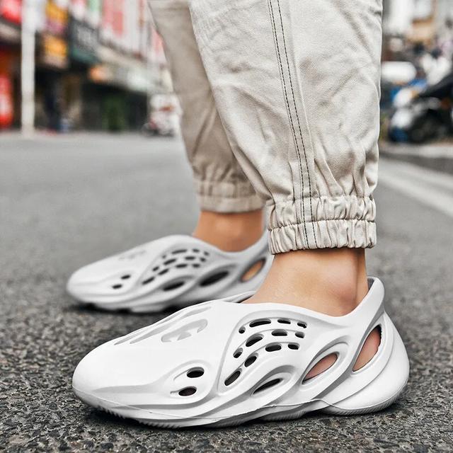 一双被所有人骂丑的鞋,洞洞鞋crocs哪一款最好看
