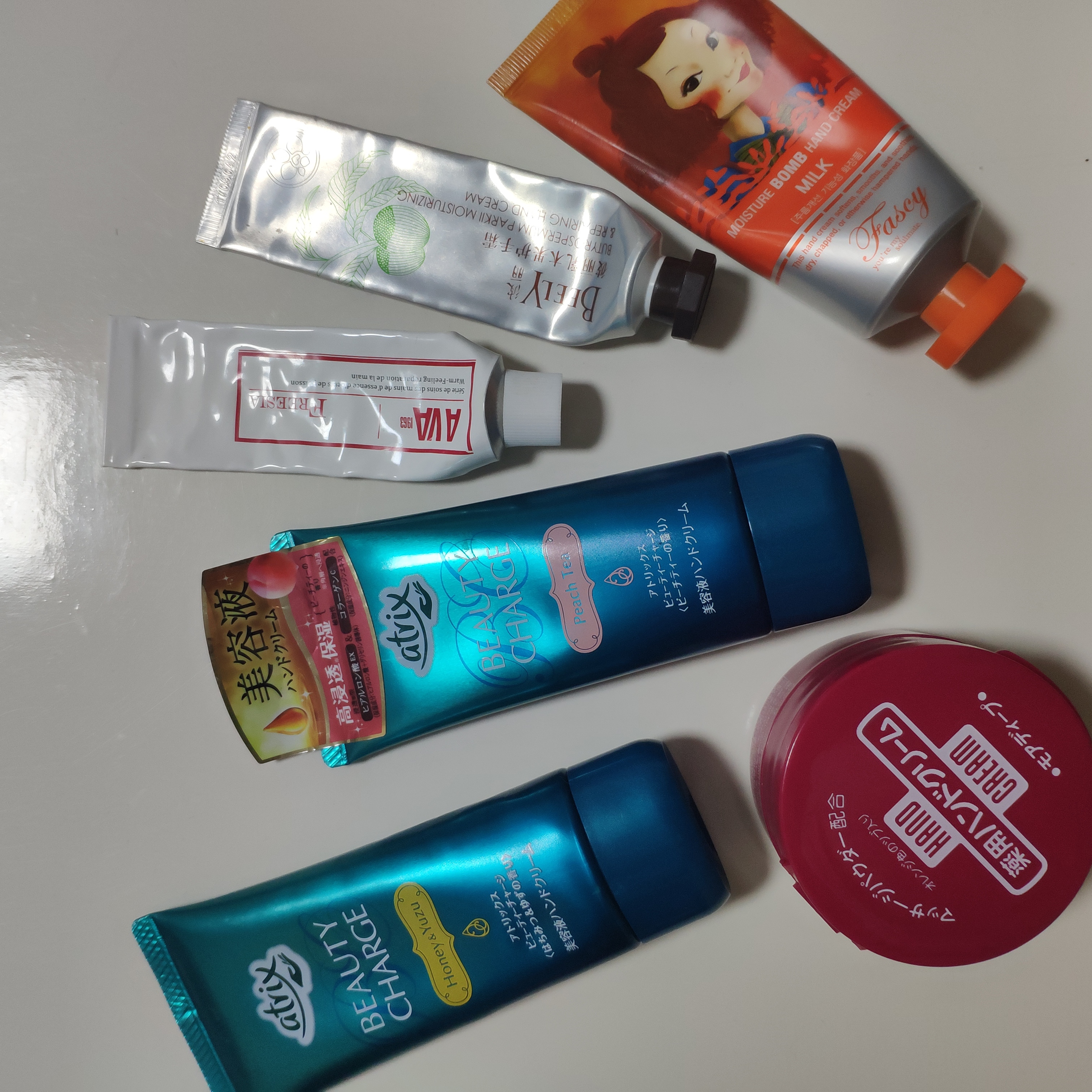 自用平价护手霜，这个冬天与男神牵手成功！