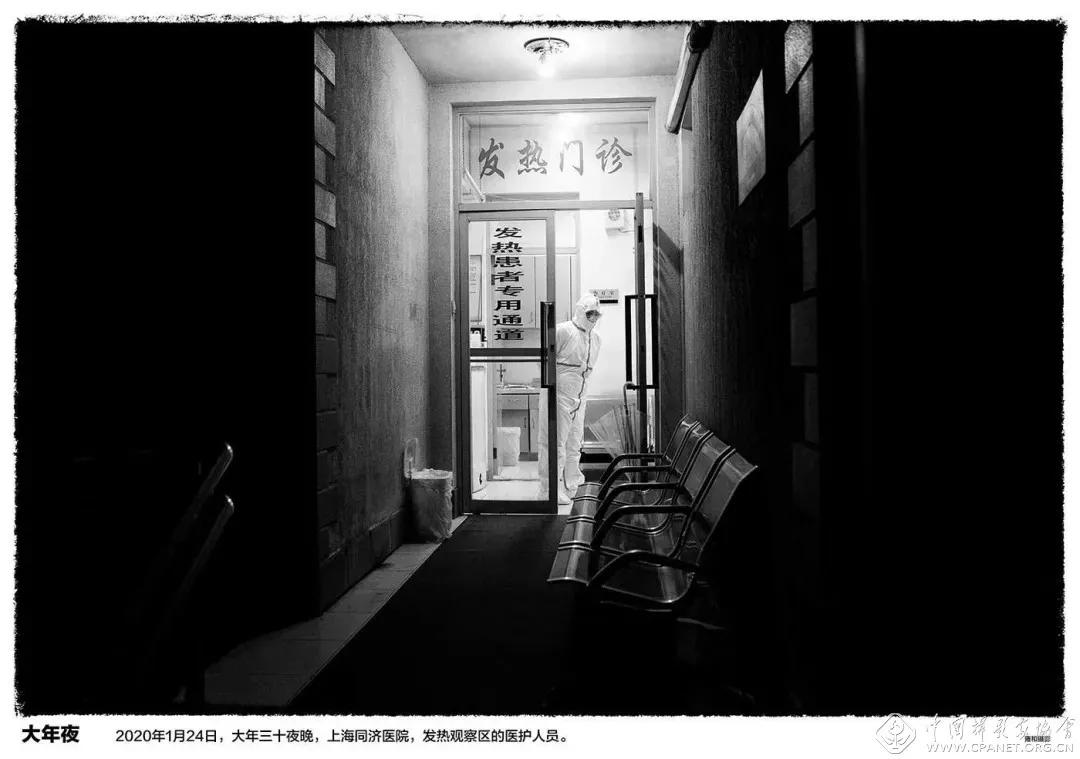 用镜头将瞬间定格永恒,镜头定格感动影像凝聚力量