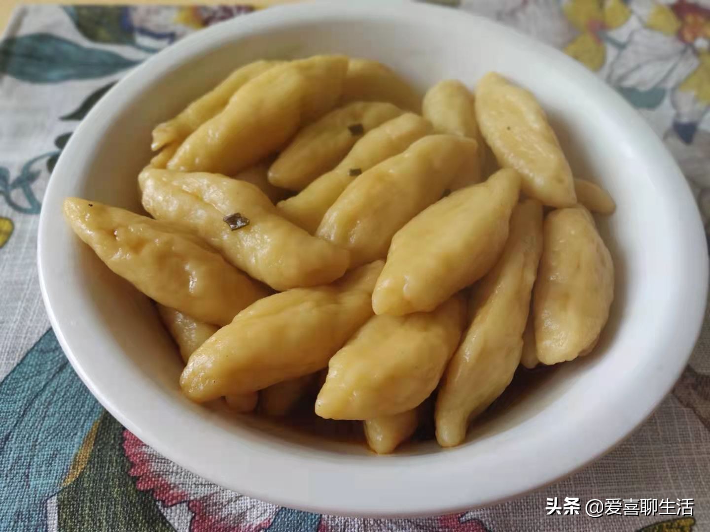 入春后多吃它，一蒸一拌再一煮，鲜香劲道有营养，大人小孩都爱吃