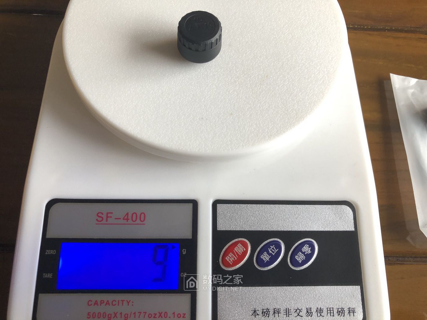 太阳能胎压监测器拆机,太阳能两用进口胎压监测器