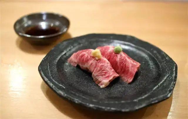 肯德基双层嫩牛堡和巨无霸,肯德基双层嫩牛堡和厚牛堡哪个好