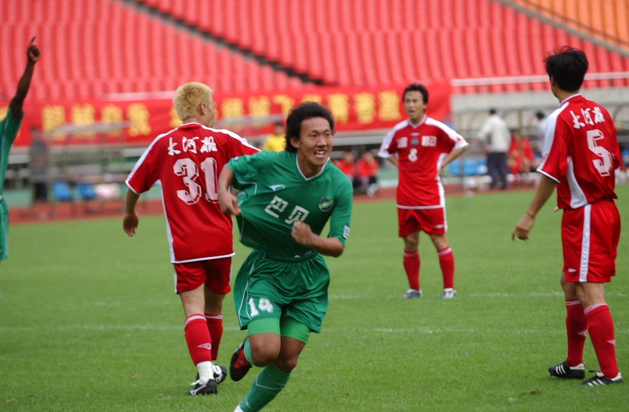 南斯拉夫留学人物志：杨征，那长发飘飘的足球少年