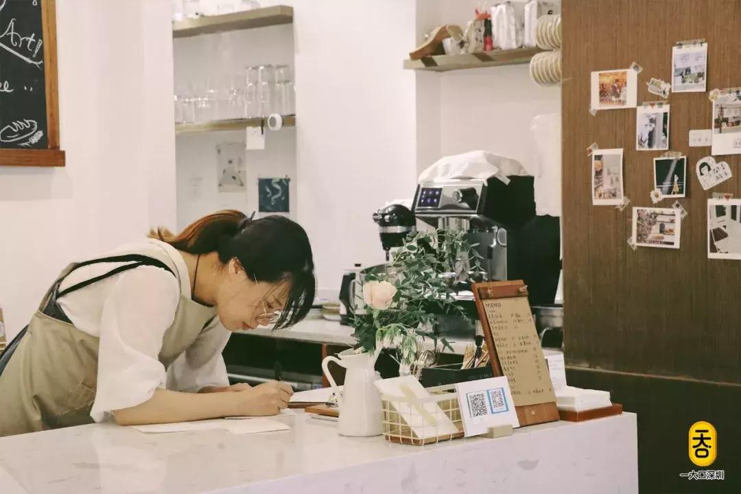 周杰伦到底爱不爱喝奶茶,周杰伦是不是很爱喝奶茶