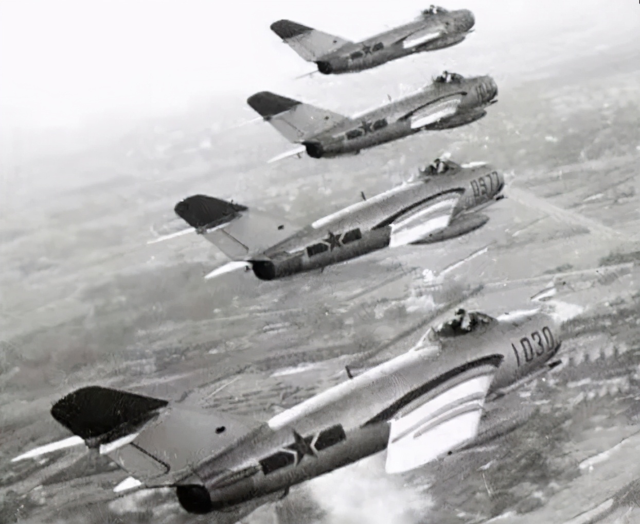 英雄归来放的歌曲,英雄归来里面的一战