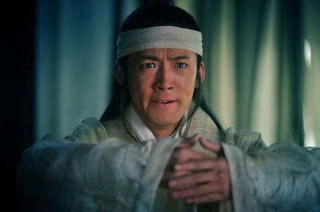 孙权称帝后只追封孙坚为皇帝，却无视孙策，为何如此忘恩负义？