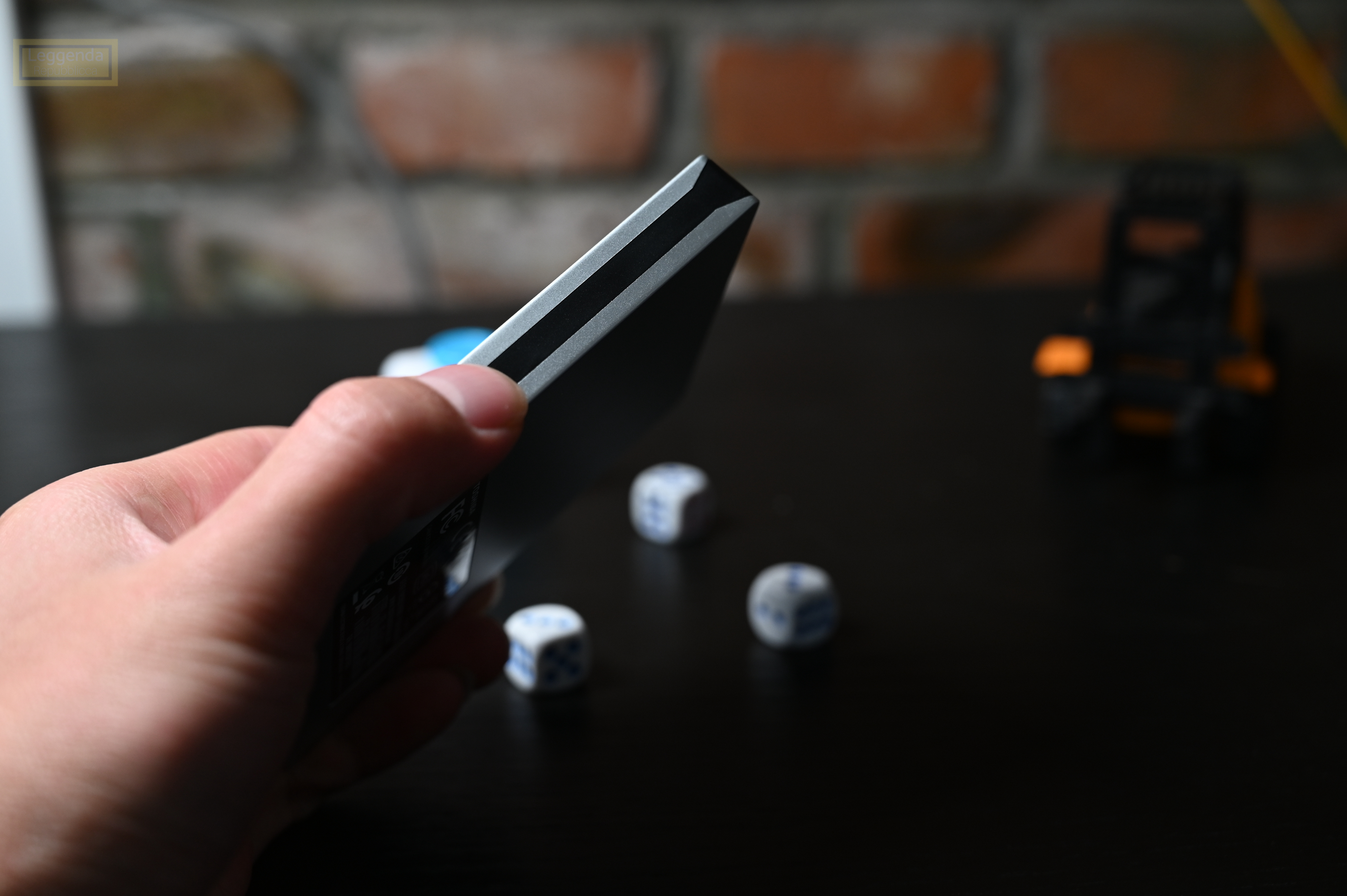 东芝canvioslim硬盘分几个系列,东芝canvioslim是机械还是固态