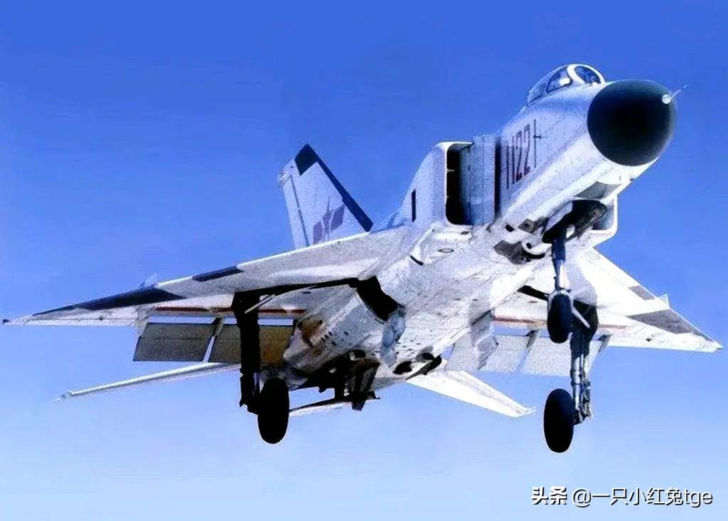 缇庡啗绌哄啗瑁呭澶у叏,閭ｄ簺骞村厰瀛愭悶鍒扮殑瑁呭