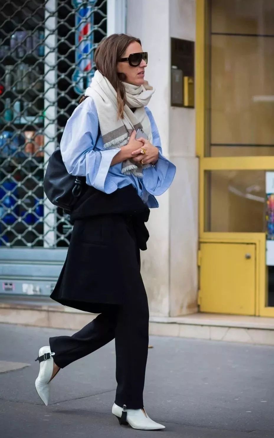 时尚轻奢感明星系列羊羔绒围巾,最潮的围巾的15种戴法超级实用