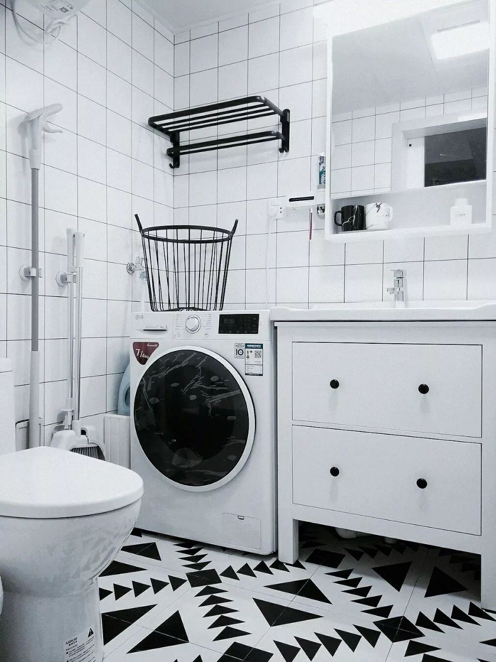 卫生间小毛巾架用哪种,卫生间打孔挂毛巾架会影响防水吗