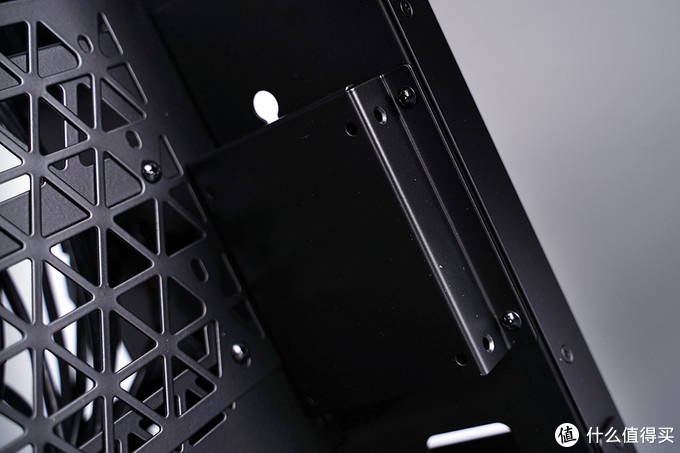 乔家一物:大号ITX装机分享,黑白美学的体现