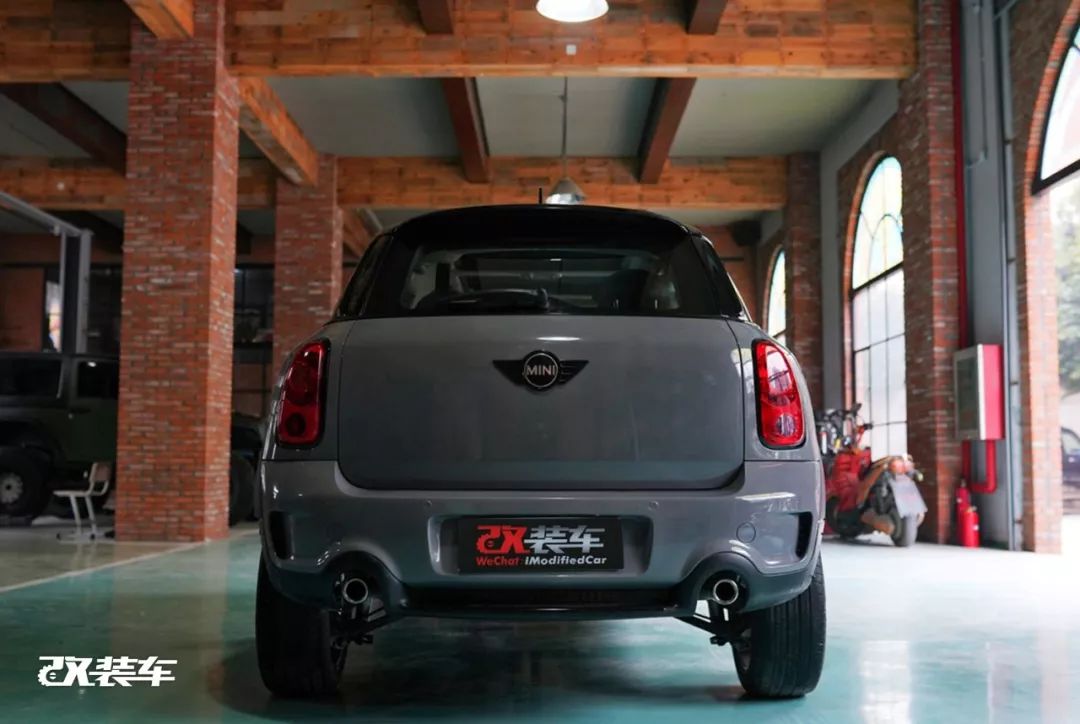 网友花费十几万，把MINI乡下人爆改成大脚怪