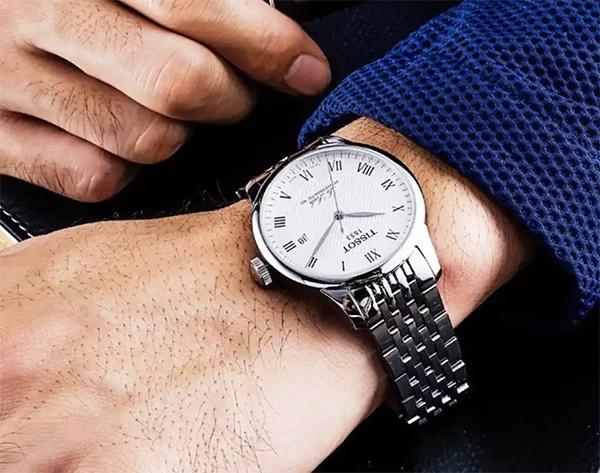 石英表跟机械表哪个故障率低,石英表和机械表哪个容易坏