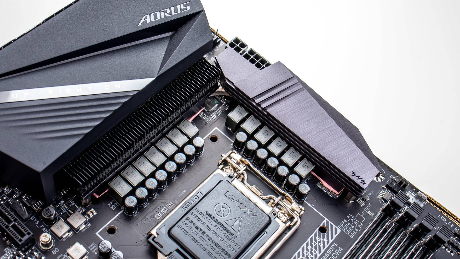 威刚一体式水冷测评,可以畅快玩游戏的笔记本电脑