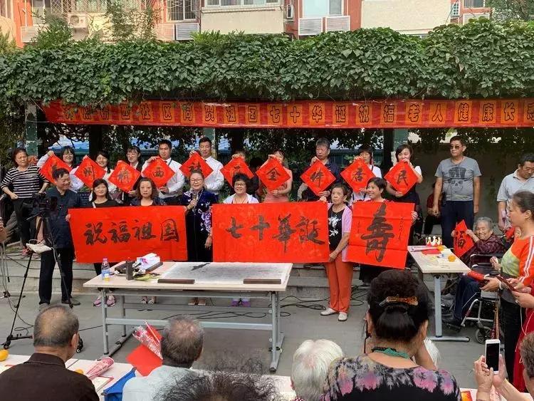 祝福祖国简短视频,那些让你为祖国热泪盈眶的瞬间