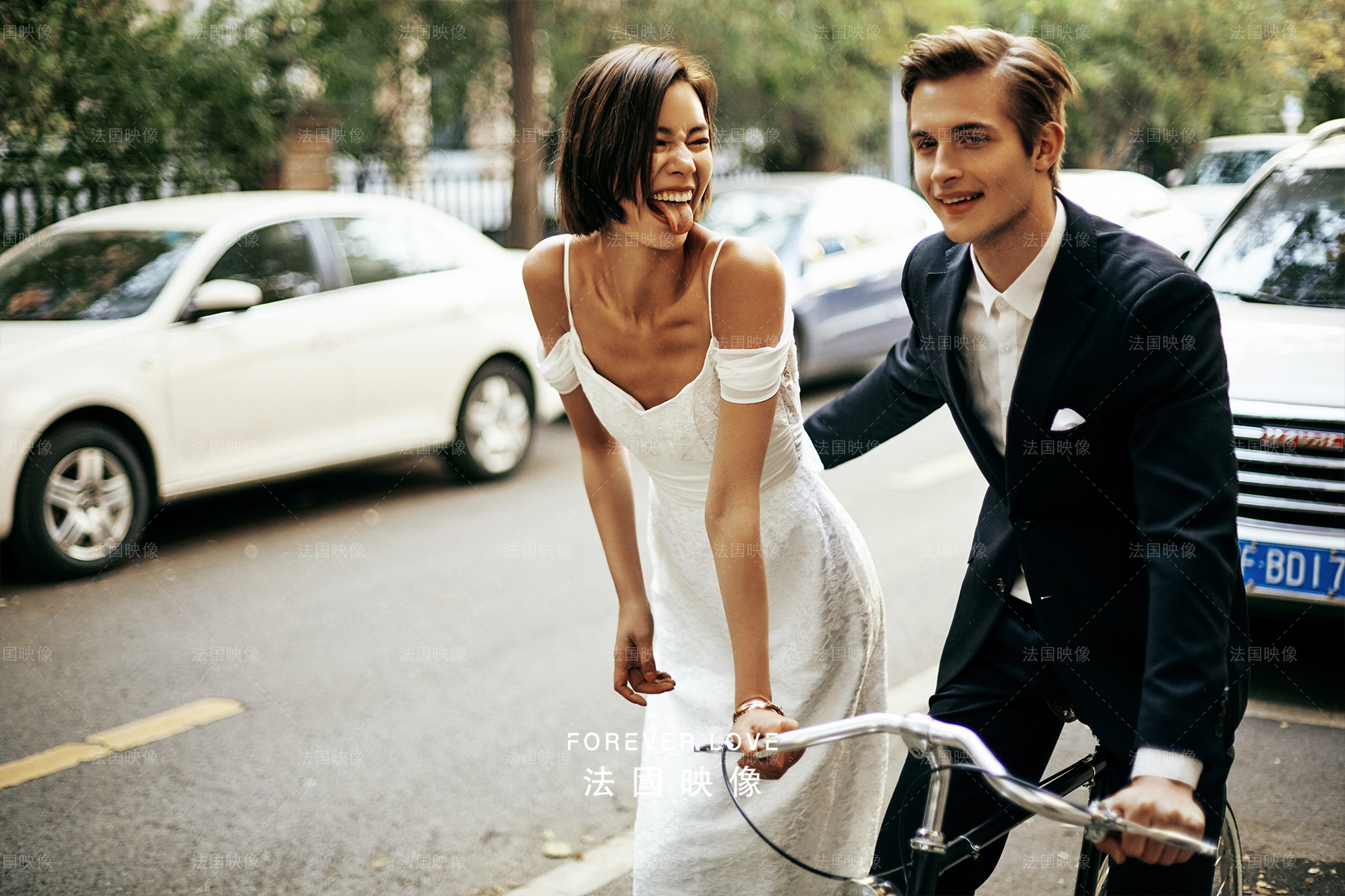 拍摄婚纱照姿势的正确方法,教你拍婚纱照最佳时间