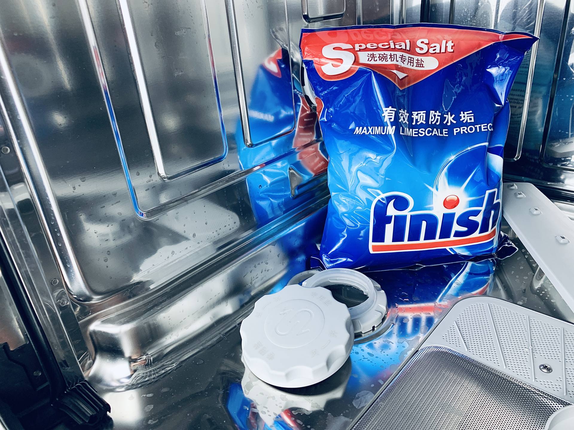 洗碗机尺寸怎么挑选好,洗碗机选购记好这8点