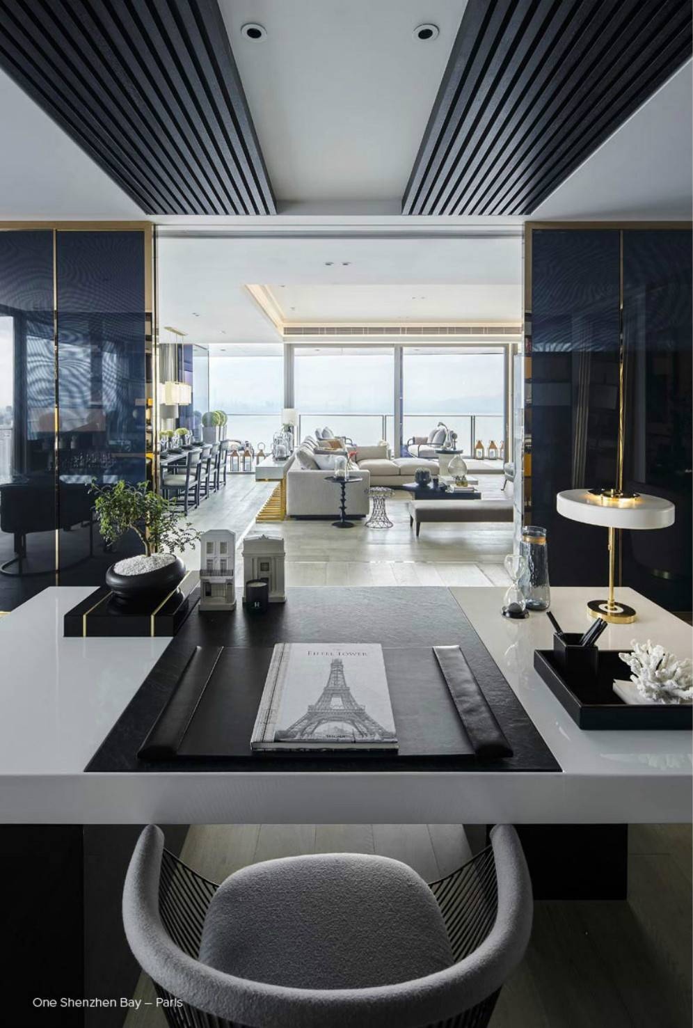 简单的色彩营造出丰富的质感,简单质感表现