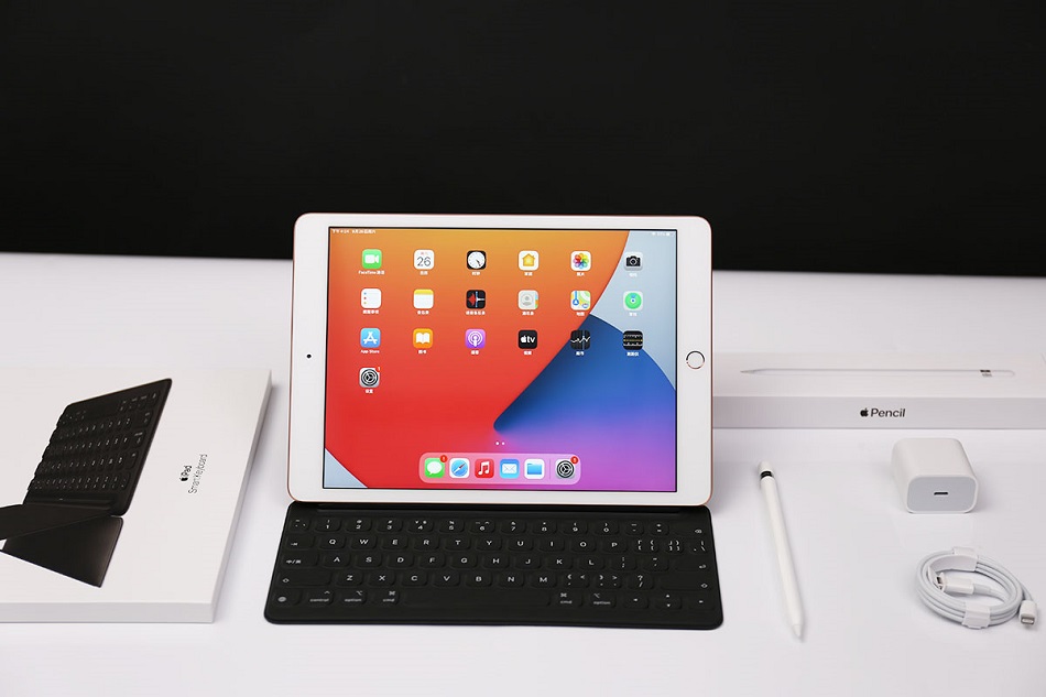 ipad8代用什么键盘好,ipad8键盘推荐