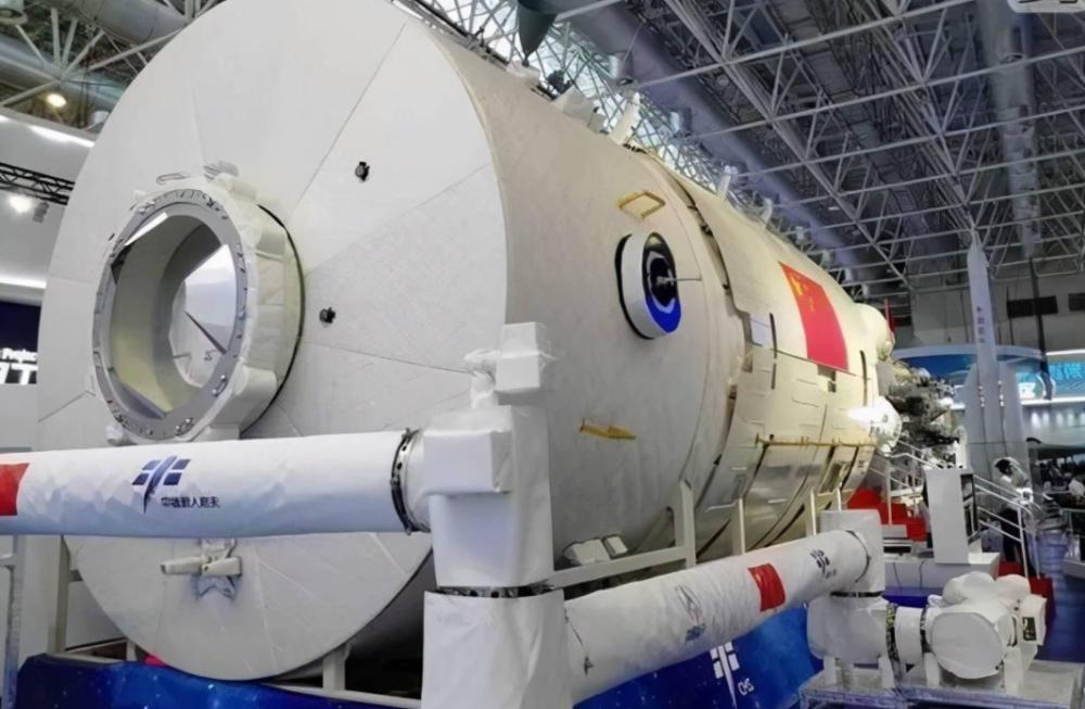 中国空间站跟国际空间站内部对比,中国空间站和国际空间站哪个更强