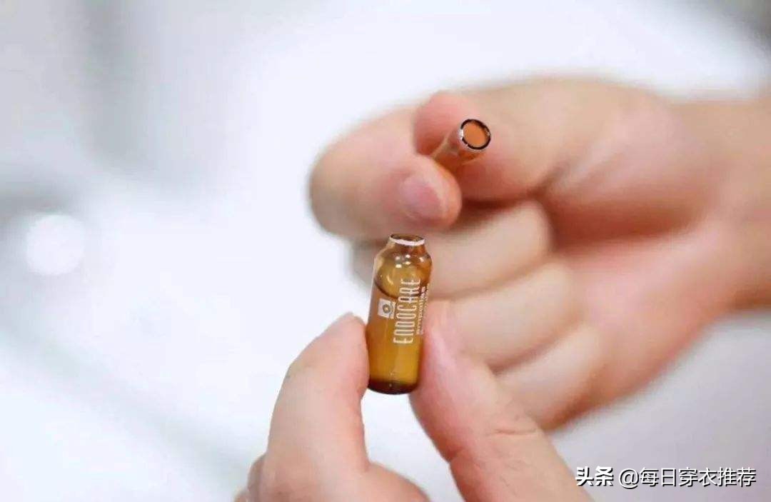 精华液到底有什么功效?如何正确使用?上了年纪的女人要了解